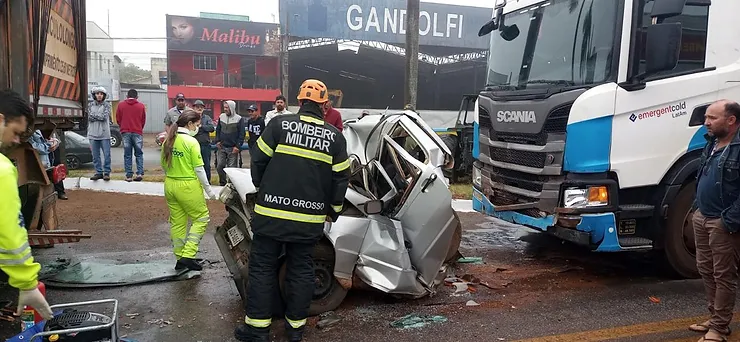 Fotos e video- Violento acidente mata cidadão no perímetro urbano da MT-130 em Primavera do Leste